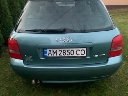 Синий Ауди А4, объемом двигателя 1.9 л и пробегом 300 тыс. км за 4300 $, фото 1 на Automoto.ua