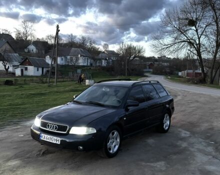 Синій Ауді А4, об'ємом двигуна 1.8 л та пробігом 180 тис. км за 2990 $, фото 1 на Automoto.ua