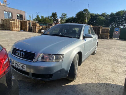 Синій Ауді А4, об'ємом двигуна 2.4 л та пробігом 266 тис. км за 5100 $, фото 1 на Automoto.ua