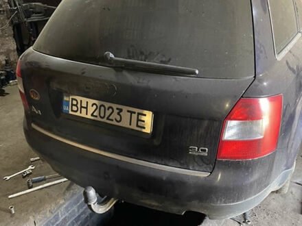 Ауді А4 2001 у Раздельной на Automoto.ua Синій Ауді А4, об'ємом двигуна 3 л та пробігом 367 тис. км за 3200 $, фото 1 на Automoto.ua