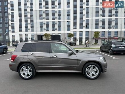 Синий Ауди А4, объемом двигателя 1.6 л и пробегом 255 тыс. км за 4808 $, фото 1 на Automoto.ua