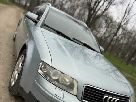 Синий Ауди А4, объемом двигателя 2.5 л и пробегом 360 тыс. км за 5000 $, фото 1 на Automoto.ua