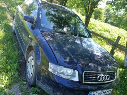 Синій Ауді А4, об'ємом двигуна 1.6 л та пробігом 198 тис. км за 11111 $, фото 1 на Automoto.ua