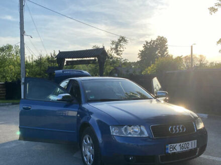 Ауди А4 2002 в Ровно на Automoto.ua Синий Ауди А4, объемом двигателя 2 л и пробегом 204 тыс. км за 4300 $, фото 1 на Automoto.ua