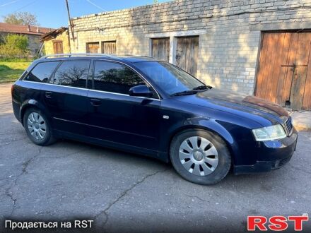 Ауді А4 2002 у Павлограде на Automoto.ua Синій Ауді А4, об'ємом двигуна 25 л та пробігом 250 тис. км за 5999 $, фото 1 на Automoto.ua