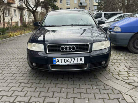 Синий Ауди А4, объемом двигателя 1.98 л и пробегом 300 тыс. км за 4600 $, фото 1 на Automoto.ua
