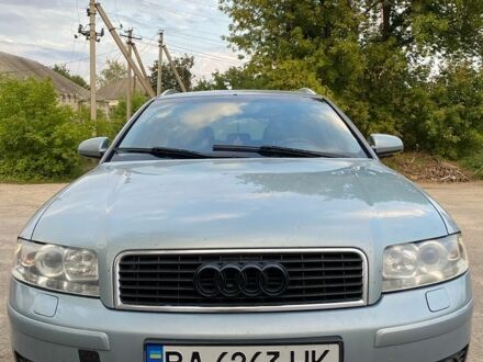 Синий Ауди А4, объемом двигателя 2.5 л и пробегом 370 тыс. км за 4100 $, фото 1 на Automoto.ua