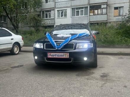 Синий Ауди А4, объемом двигателя 2.5 л и пробегом 380 тыс. км за 5500 $, фото 1 на Automoto.ua