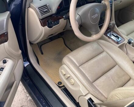 Синій Ауді А4, об'ємом двигуна 1.8 л та пробігом 341 тис. км за 4043 $, фото 1 на Automoto.ua