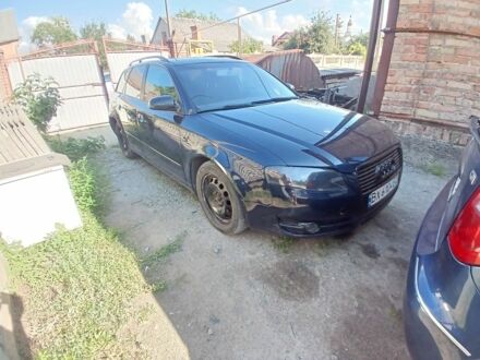 Ауди А4 2005 в Ровно на Automoto.ua Синий Ауди А4, объемом двигателя 2 л и пробегом 290 тыс. км за 3450 $, фото 1 на Automoto.ua