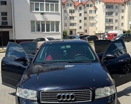 Синий Ауди А4, объемом двигателя 2 л и пробегом 255 тыс. км за 4000 $, фото 1 на Automoto.ua