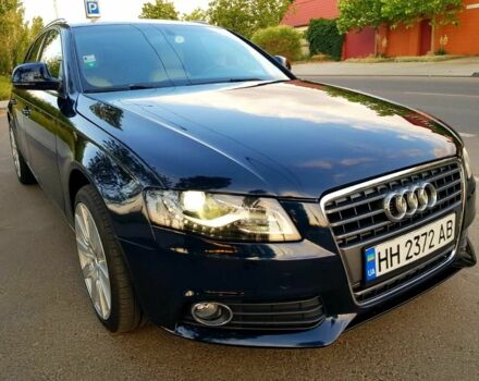 Синий Ауди А4, объемом двигателя 3 л и пробегом 284 тыс. км за 12200 $, фото 1 на Automoto.ua