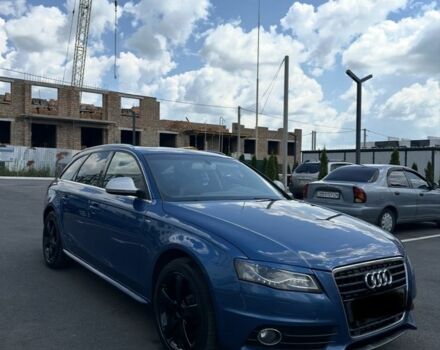 Синій Ауді А4, об'ємом двигуна 2 л та пробігом 321 тис. км за 4600 $, фото 1 на Automoto.ua