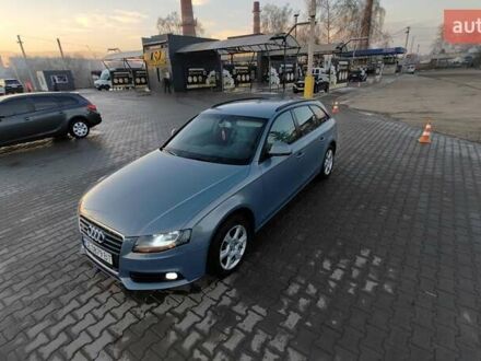 Синий Ауди А4, объемом двигателя 2 л и пробегом 270 тыс. км за 9700 $, фото 1 на Automoto.ua
