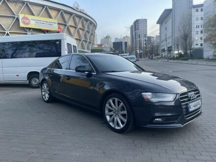 Ауді А4 2012 у Києві на Automoto.ua Синій Ауді А4, об'ємом двигуна 2 л та пробігом 235 тис. км за 11800 $, фото 1 на Automoto.ua