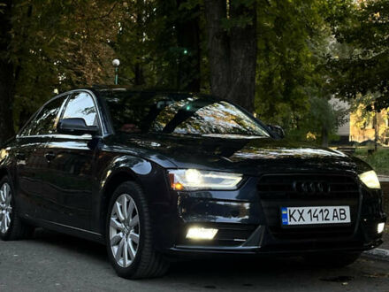 Ауді А4 2012 у Червоноград на Automoto.ua Синій Ауді А4, об'ємом двигуна 1.98 л та пробігом 220 тис. км за 12500 $, фото 1 на Automoto.ua