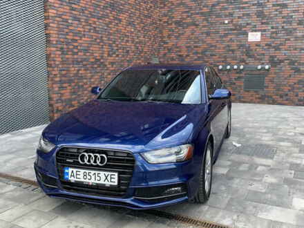 Ауди А4 2014 в Днепре (Днепропетровске) на Automoto.ua Синий Ауди А4, объемом двигателя 1.98 л и пробегом 163 тыс. км за 13300 $, фото 1 на Automoto.ua
