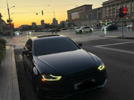 Ауді А4 2014 у Харкові на Automoto.ua Синій Ауді А4, об'ємом двигуна 2 л та пробігом 204 тис. км за 12500 $, фото 1 на Automoto.ua