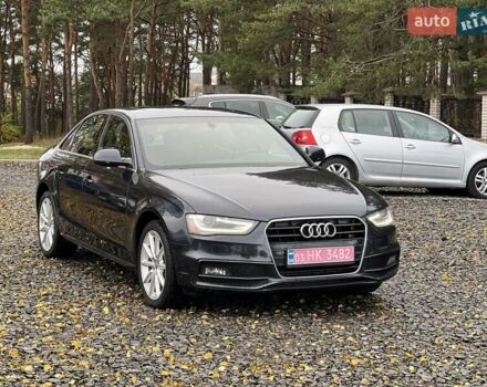 Синій Ауді А4, об'ємом двигуна 1.98 л та пробігом 320 тис. км за 12000 $, фото 1 на Automoto.ua