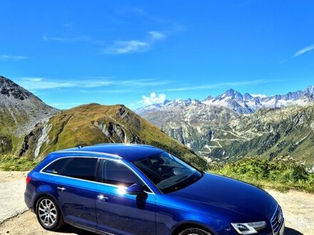 Синий Ауди А4, объемом двигателя 2 л и пробегом 334 тыс. км за 16999 $, фото 1 на Automoto.ua