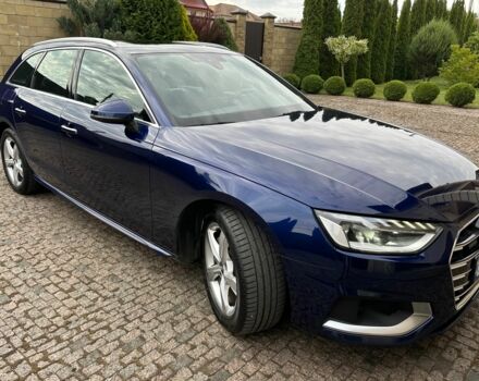 Синій Ауді А4, об'ємом двигуна 2 л та пробігом 172 тис. км за 27499 $, фото 1 на Automoto.ua