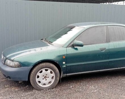 Зелений Ауді А4, об'ємом двигуна 0 л та пробігом 200 тис. км за 947 $, фото 1 на Automoto.ua