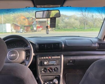 Зеленый Ауди А4, объемом двигателя 1.8 л и пробегом 362 тыс. км за 3150 $, фото 5 на Automoto.ua