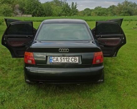 Зелений Ауді А4, об'ємом двигуна 1.8 л та пробігом 400 тис. км за 3300 $, фото 7 на Automoto.ua