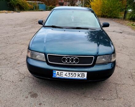 Зеленый Ауди А4, объемом двигателя 1.8 л и пробегом 320 тыс. км за 3600 $, фото 1 на Automoto.ua