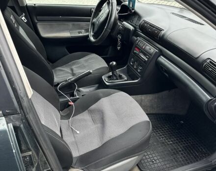 Зелений Ауді А4, об'ємом двигуна 1.8 л та пробігом 322 тис. км за 2199 $, фото 6 на Automoto.ua