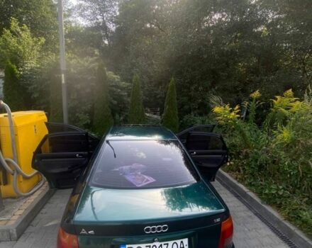 Зелений Ауді А4, об'ємом двигуна 1.6 л та пробігом 400 тис. км за 2800 $, фото 5 на Automoto.ua