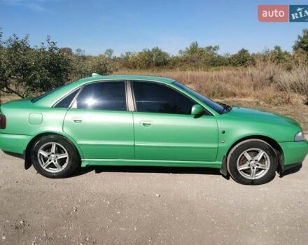 Зеленый Ауди А4, объемом двигателя 1.6 л и пробегом 355 тыс. км за 3700 $, фото 3 на Automoto.ua