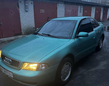 Зеленый Ауди А4, объемом двигателя 1.8 л и пробегом 318 тыс. км за 3400 $, фото 2 на Automoto.ua