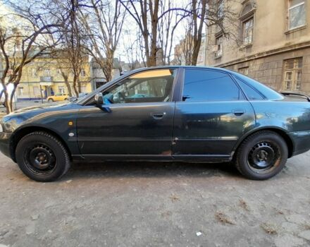 Зеленый Ауди А4, объемом двигателя 1 л и пробегом 347 тыс. км за 2500 $, фото 2 на Automoto.ua