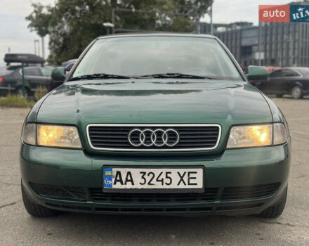 Зеленый Ауди А4, объемом двигателя 1.78 л и пробегом 188 тыс. км за 5000 $, фото 1 на Automoto.ua