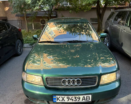 Зелений Ауді А4, об'ємом двигуна 1.6 л та пробігом 102 тис. км за 8000 $, фото 4 на Automoto.ua