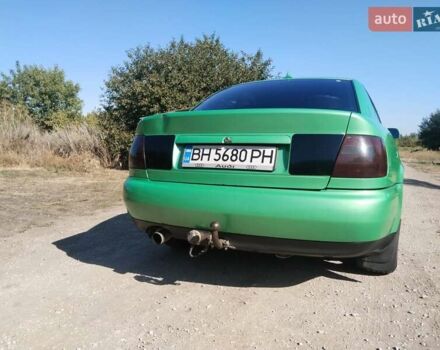Зеленый Ауди А4, объемом двигателя 1.6 л и пробегом 355 тыс. км за 3700 $, фото 1 на Automoto.ua