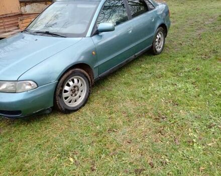 Зеленый Ауди А4, объемом двигателя 1.6 л и пробегом 400 тыс. км за 3000 $, фото 5 на Automoto.ua