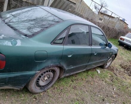 Зеленый Ауди А4, объемом двигателя 0 л и пробегом 300 тыс. км за 1000 $, фото 3 на Automoto.ua