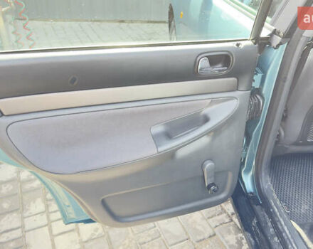 Зеленый Ауди А4, объемом двигателя 1.78 л и пробегом 244 тыс. км за 5500 $, фото 11 на Automoto.ua