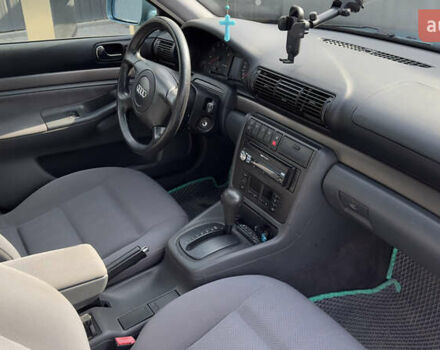 Зеленый Ауди А4, объемом двигателя 1.78 л и пробегом 244 тыс. км за 5500 $, фото 6 на Automoto.ua