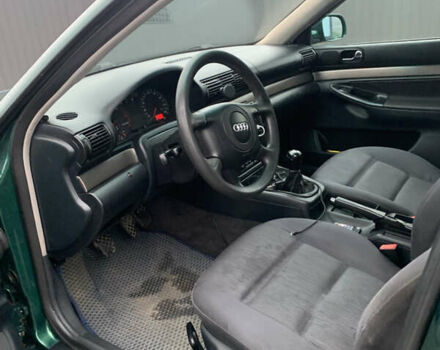 Зелений Ауді А4, об'ємом двигуна 1.9 л та пробігом 283 тис. км за 3900 $, фото 8 на Automoto.ua