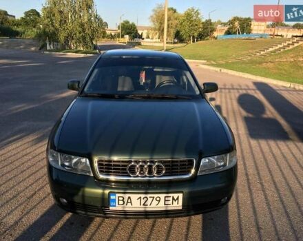 Зеленый Ауди А4, объемом двигателя 1.6 л и пробегом 288 тыс. км за 5000 $, фото 3 на Automoto.ua