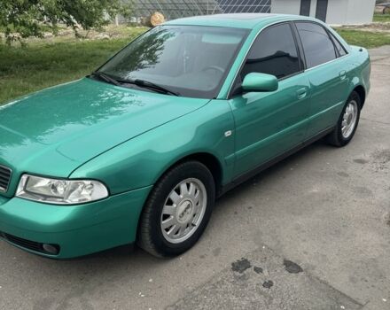Зеленый Ауди А4, объемом двигателя 2.4 л и пробегом 500 тыс. км за 4000 $, фото 1 на Automoto.ua