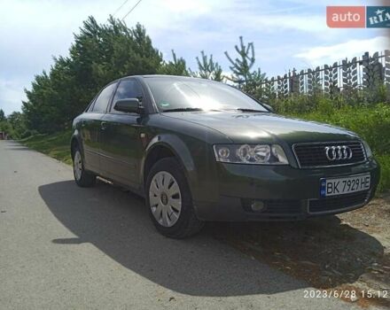 Зеленый Ауди А4, объемом двигателя 1.6 л и пробегом 280 тыс. км за 4000 $, фото 5 на Automoto.ua