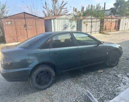 Ауді А4 2001 у Дніпро (Дніпропетровську) на Automoto.ua Зелений Ауді А4, об'ємом двигуна 0 л та пробігом 340 тис. км за 1300 $, фото 2 на Automoto.ua