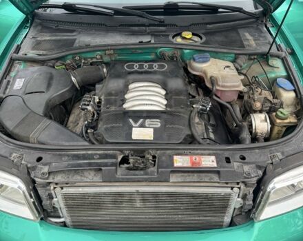 Зеленый Ауди А4, объемом двигателя 2.4 л и пробегом 500 тыс. км за 4000 $, фото 15 на Automoto.ua