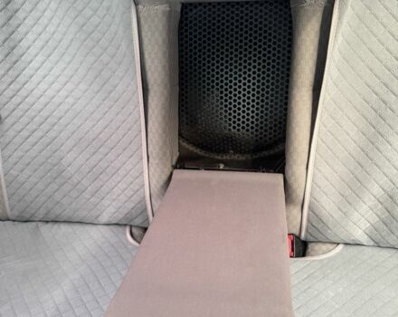 Зеленый Ауди А4, объемом двигателя 2.4 л и пробегом 500 тыс. км за 4000 $, фото 9 на Automoto.ua