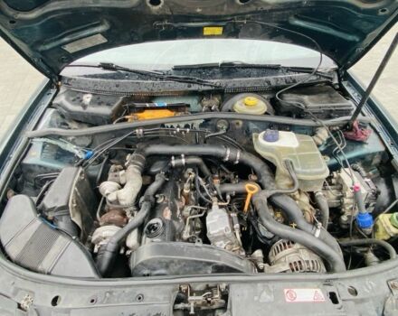 Ауді А4 2001 у Синельниковом на Automoto.ua Зелений Ауді А4, об'ємом двигуна 0 л та пробігом 2 тис. км за 1350 $, фото 10 на Automoto.ua