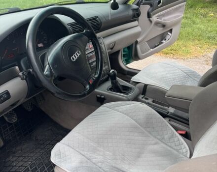 Зеленый Ауди А4, объемом двигателя 2.4 л и пробегом 500 тыс. км за 4000 $, фото 11 на Automoto.ua